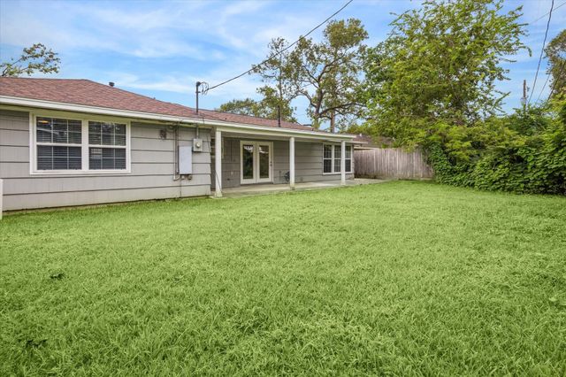 2006 Du Barry Lane, Houston, TX 77018
