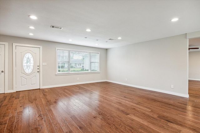 2006 Du Barry Lane, Houston, TX 77018