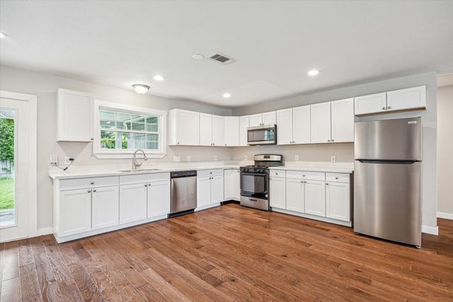 2006 Du Barry Lane, Houston, TX 77018