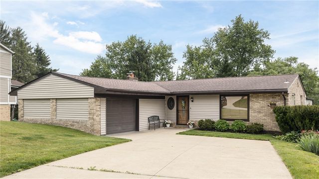 211 Tangelo Dr, Jefferson Hills, PA 15025