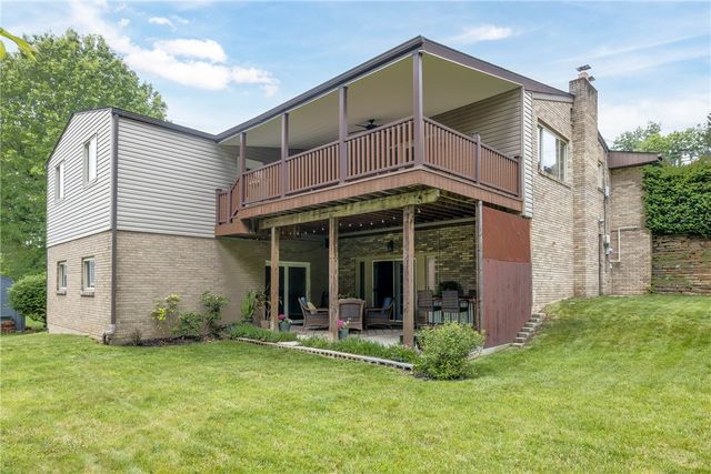 211 Tangelo Dr, Jefferson Hills, PA 15025
