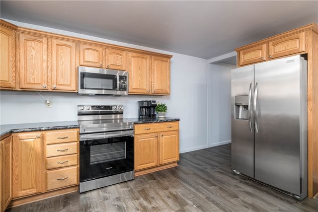 211 Tangelo Dr, Jefferson Hills, PA 15025