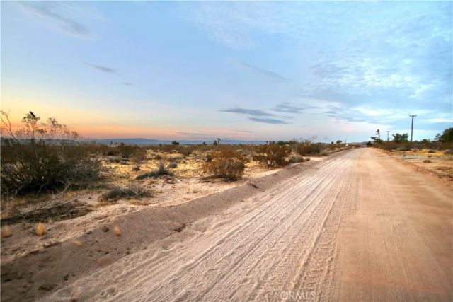 177 Cherokee Trail, Yucca Valley, CA 92284