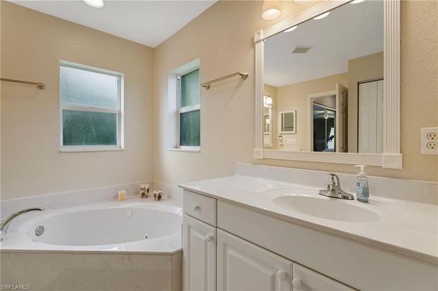 3953 Vehlin ST, North Port, FL 34286