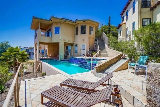 876 Harrington, Glendale, CA 91207