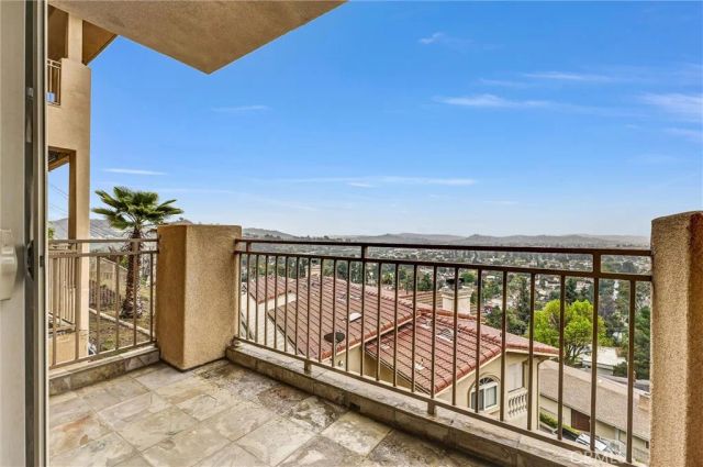876 Harrington, Glendale, CA 91207