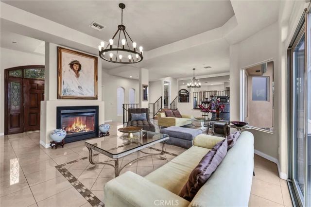 876 Harrington, Glendale, CA 91207
