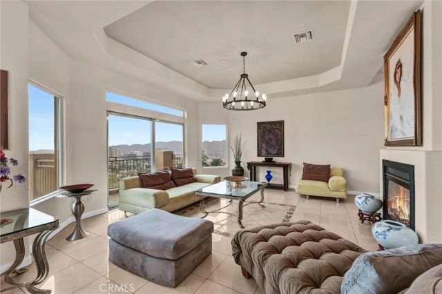 876 Harrington, Glendale, CA 91207