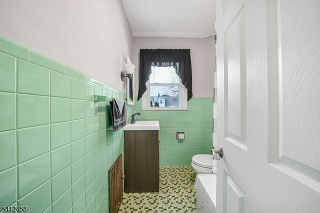 31 Emily Ave, Nutley Twp., NJ 07110