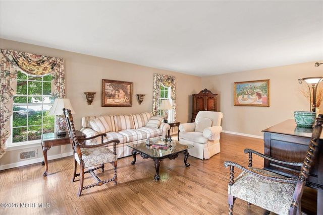 76 Tall Timber Road, Middletown, NJ 07748
