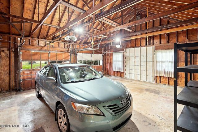 76 Tall Timber Road, Middletown, NJ 07748