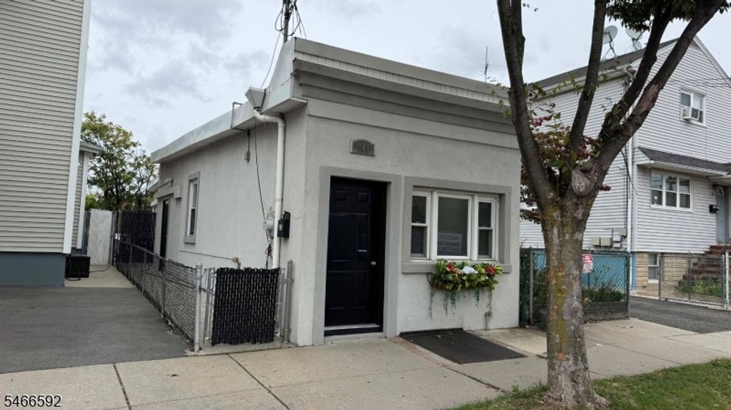 141 Monroe St, Garfield City, NJ 07026 — exterior
