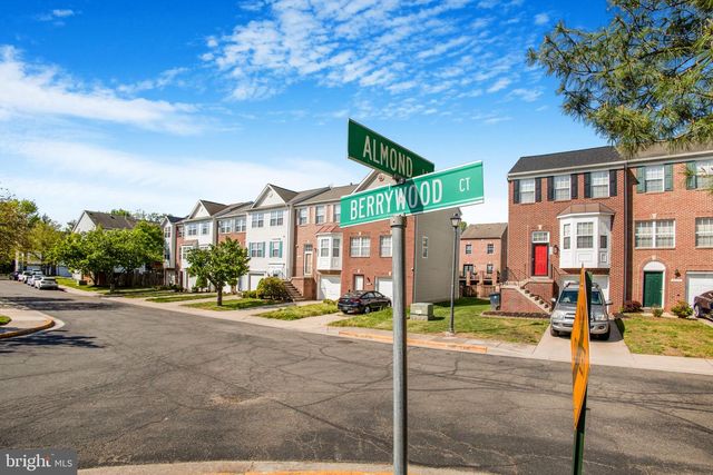 9820 BERRYWOOD CT, Springdale, MD 20774