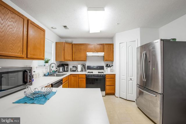 9820 BERRYWOOD CT, Springdale, MD 20774