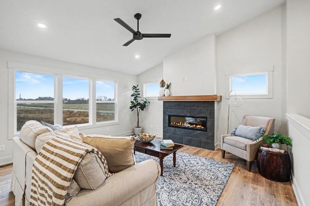 1615 Round Barn Drive, Hudsonville, MI 49426