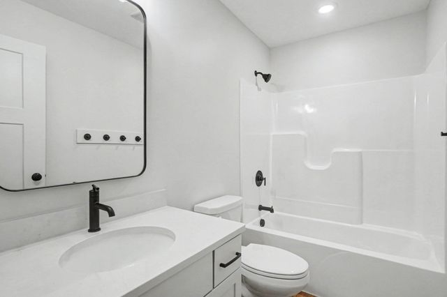 1615 Round Barn Drive, Hudsonville, MI 49426