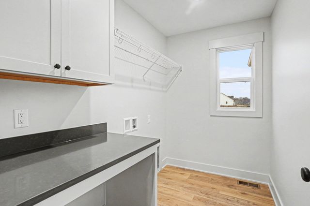 1615 Round Barn Drive, Hudsonville, MI 49426