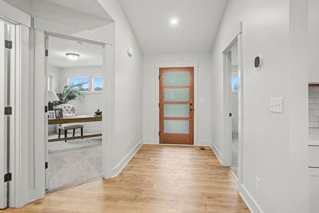 1615 Round Barn Drive, Hudsonville, MI 49426