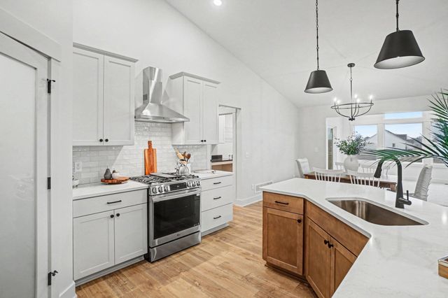 1615 Round Barn Drive, Hudsonville, MI 49426