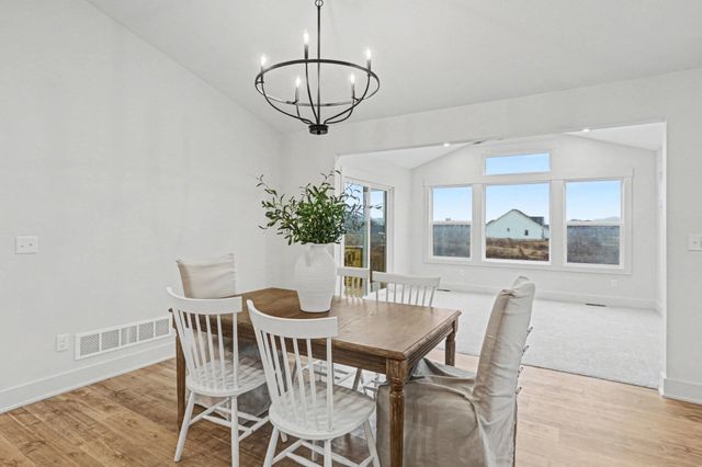 1615 Round Barn Drive, Hudsonville, MI 49426