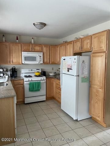 1000 Grand Central Avenue 5, Lavallette, NJ 08735