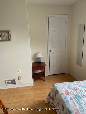 1000 Grand Central Avenue 5, Lavallette, NJ 08735