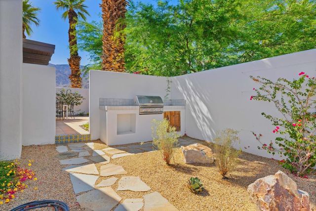 52862 Eisenhower Drive, La Quinta, CA 92253