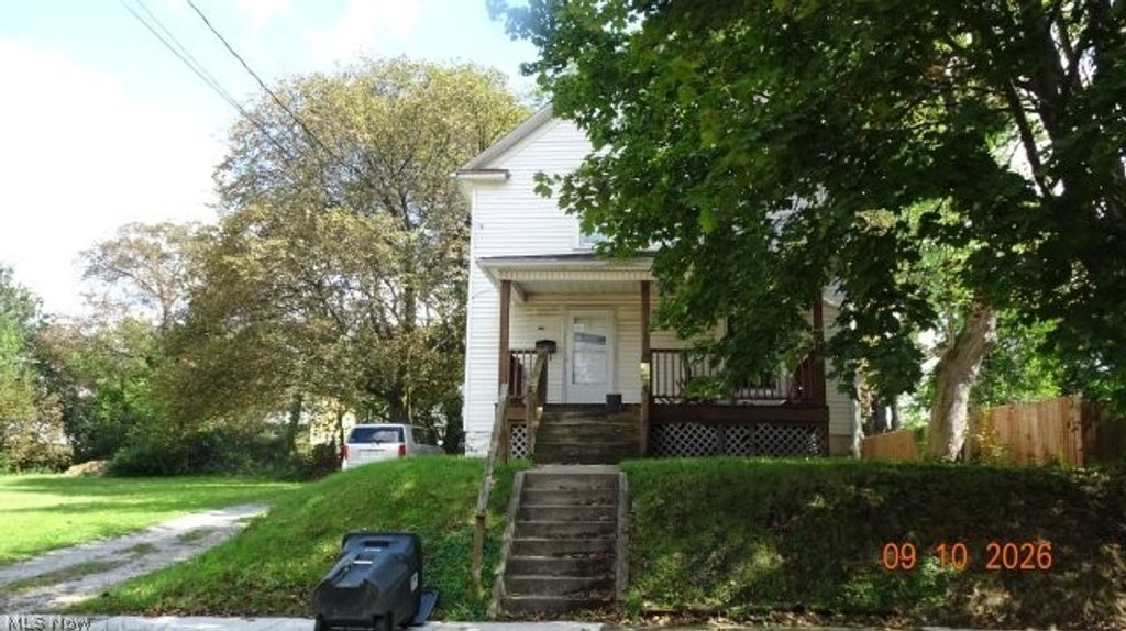 1305 Andrus Street, Akron, OH 44301