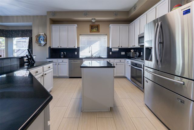 9216 Sterling Gate Drive, Mckinney, TX 75072