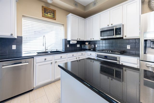 9216 Sterling Gate Drive, Mckinney, TX 75072