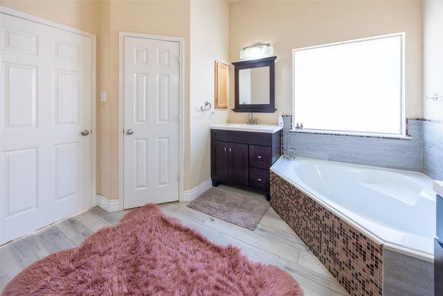 9216 Sterling Gate Drive, Mckinney, TX 75072