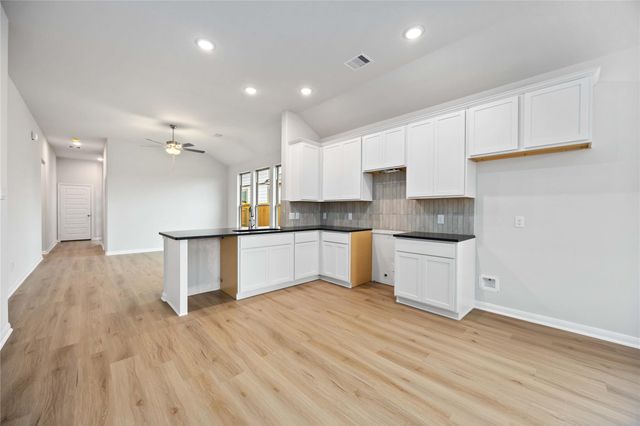8015 Alamo Court, Beasley, TX 77417