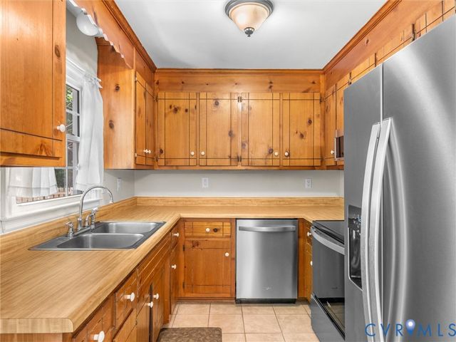13601 Ramblewood Dr, Chester, VA 23836