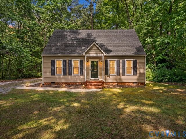 13601 Ramblewood Dr, Chester, VA 23836