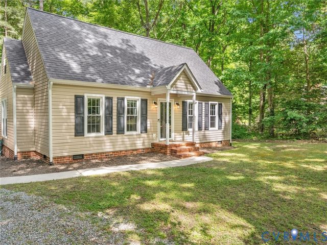 13601 Ramblewood Dr, Chester, VA 23836