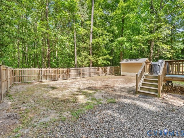 13601 Ramblewood Dr, Chester, VA 23836