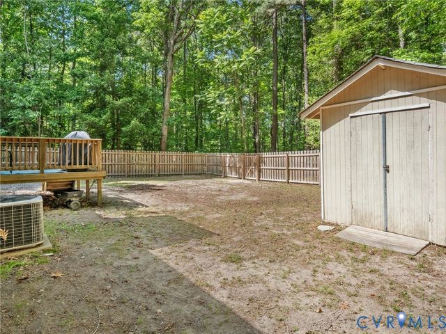 13601 Ramblewood Dr, Chester, VA 23836