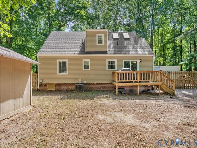 13601 Ramblewood Dr, Chester, VA 23836