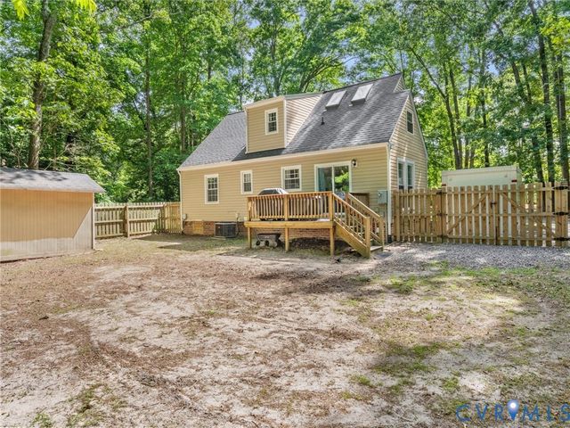 13601 Ramblewood Dr, Chester, VA 23836