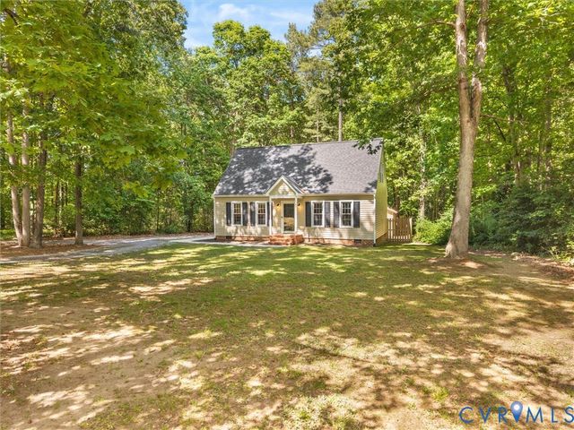13601 Ramblewood Dr, Chester, VA 23836