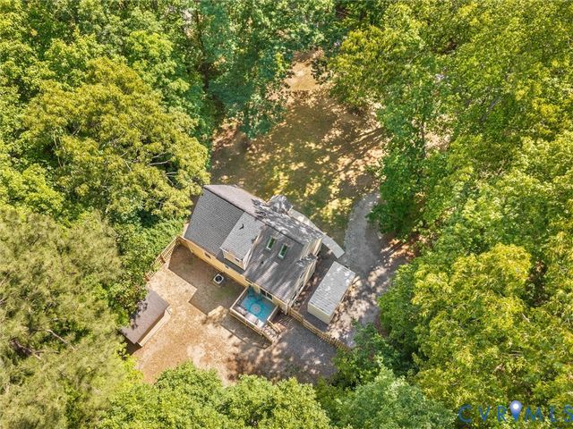 13601 Ramblewood Dr, Chester, VA 23836