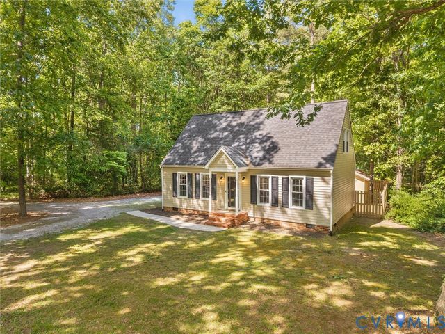 13601 Ramblewood Dr, Chester, VA 23836