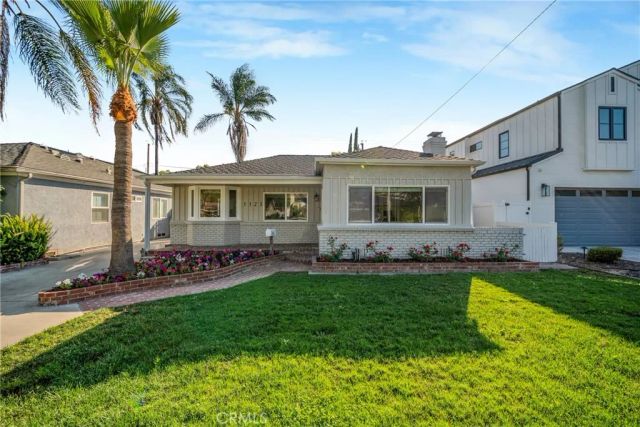 1123 Florence, Burbank, CA 91505