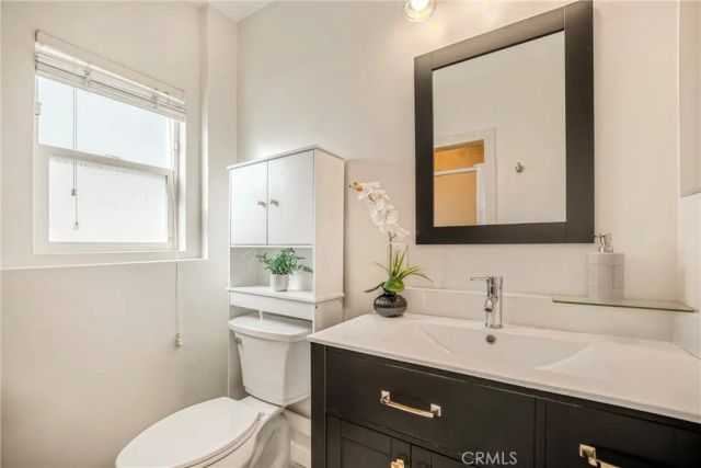 1123 Florence, Burbank, CA 91505