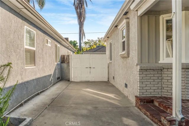 1123 Florence, Burbank, CA 91505