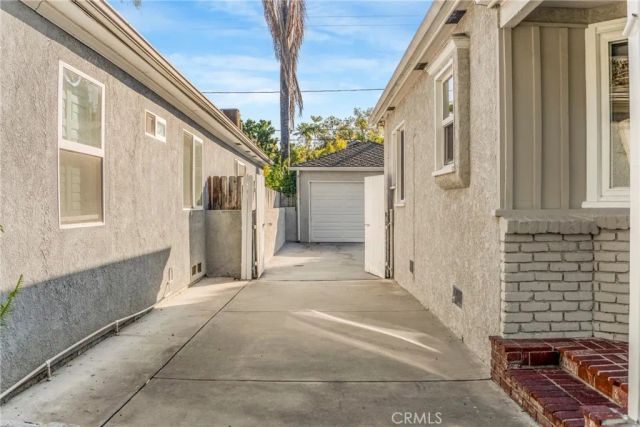1123 Florence, Burbank, CA 91505