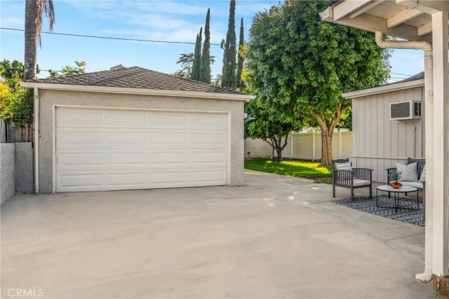 1123 Florence, Burbank, CA 91505