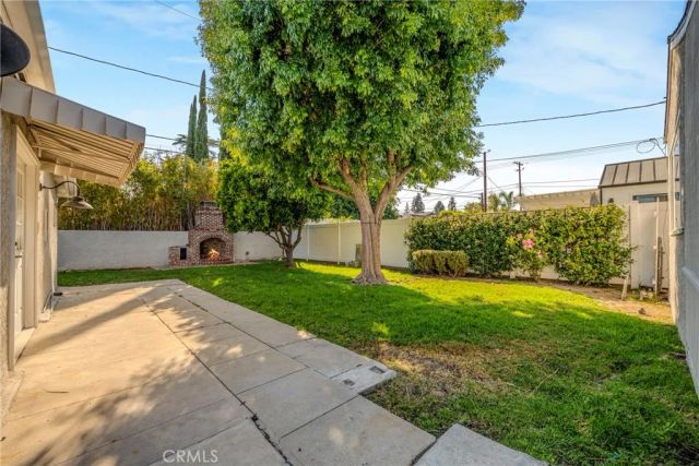 1123 Florence, Burbank, CA 91505