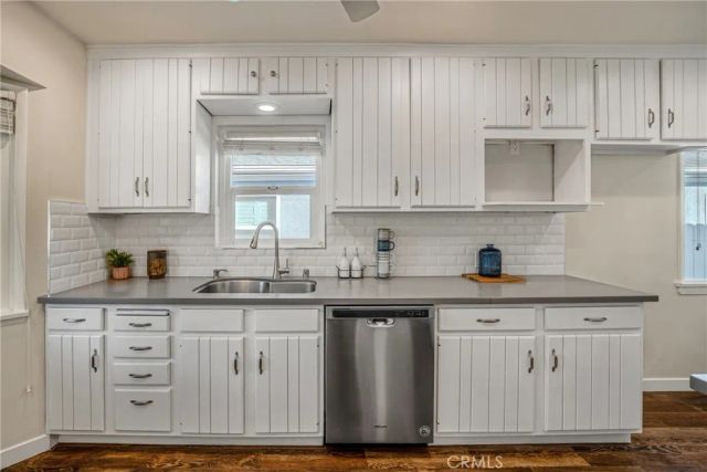 1123 Florence, Burbank, CA 91505