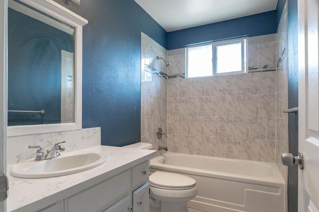 9431 Shawnee Ct, Stockton, CA 95209